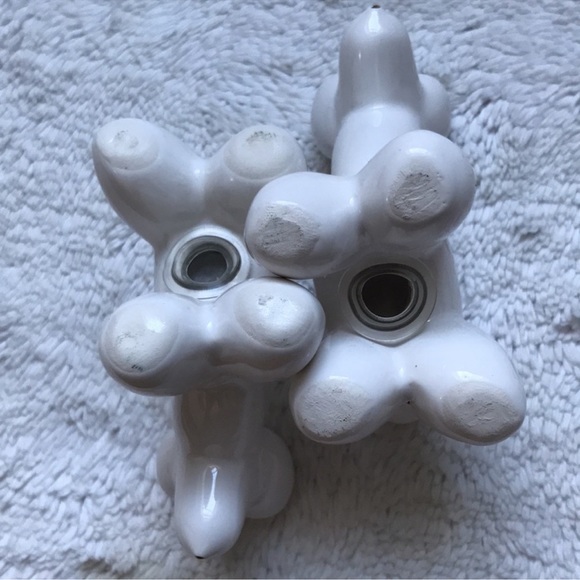 Little white Balloon Dog Salt + Pepper Shakers EUC whimsical - Picture 14 of 16